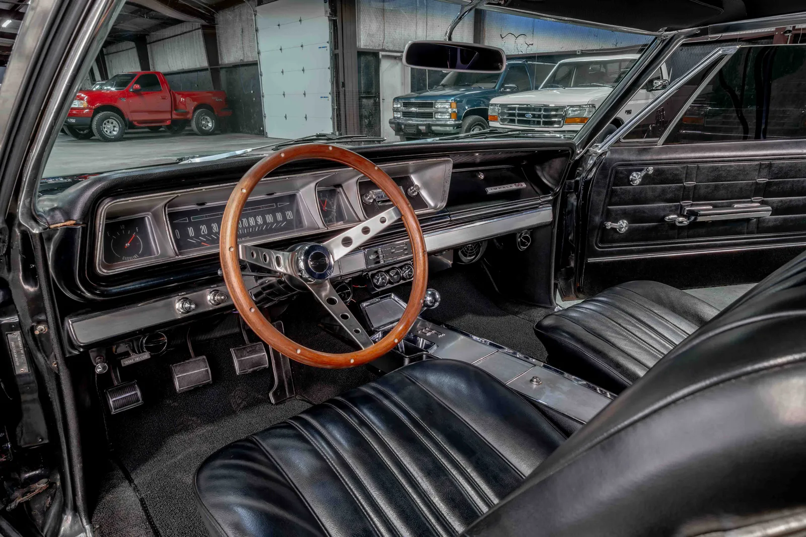 1966-Chevrolet Impala SS-Tuxedo Black-168376T161890-46.jpg